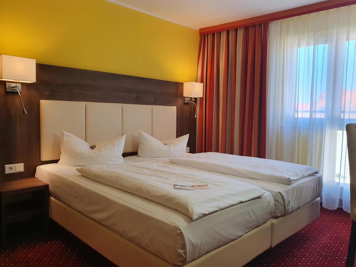 Invite Hotel Nuernberg City Екстер'єр фото