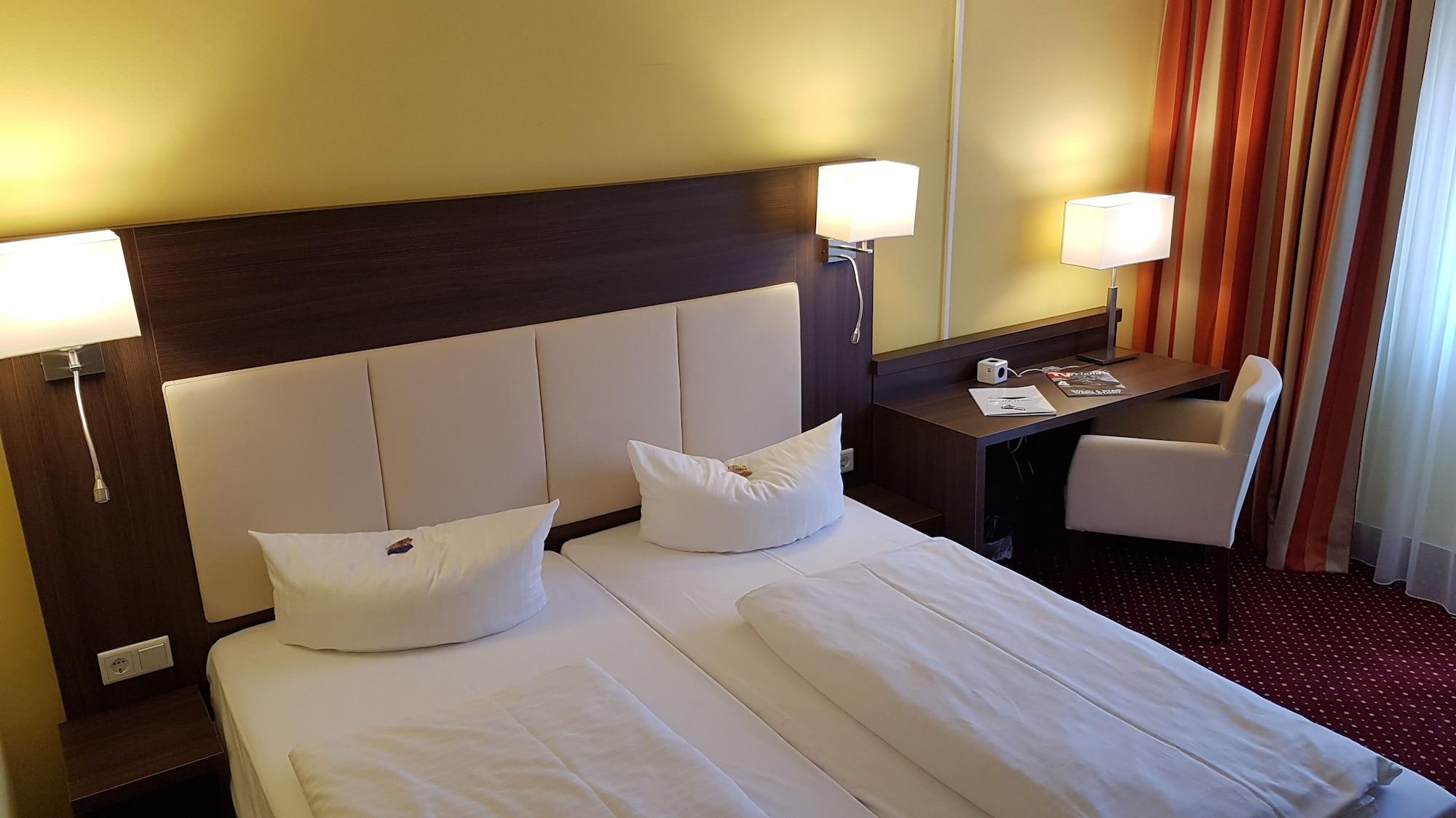Invite Hotel Nuernberg City Екстер'єр фото