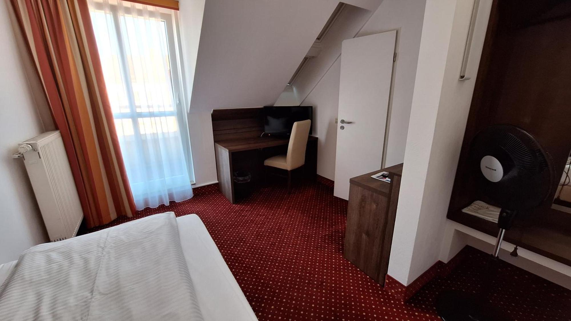 Invite Hotel Nuernberg City Екстер'єр фото