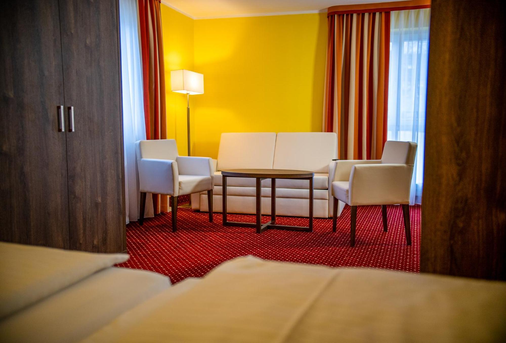 Invite Hotel Nuernberg City Екстер'єр фото