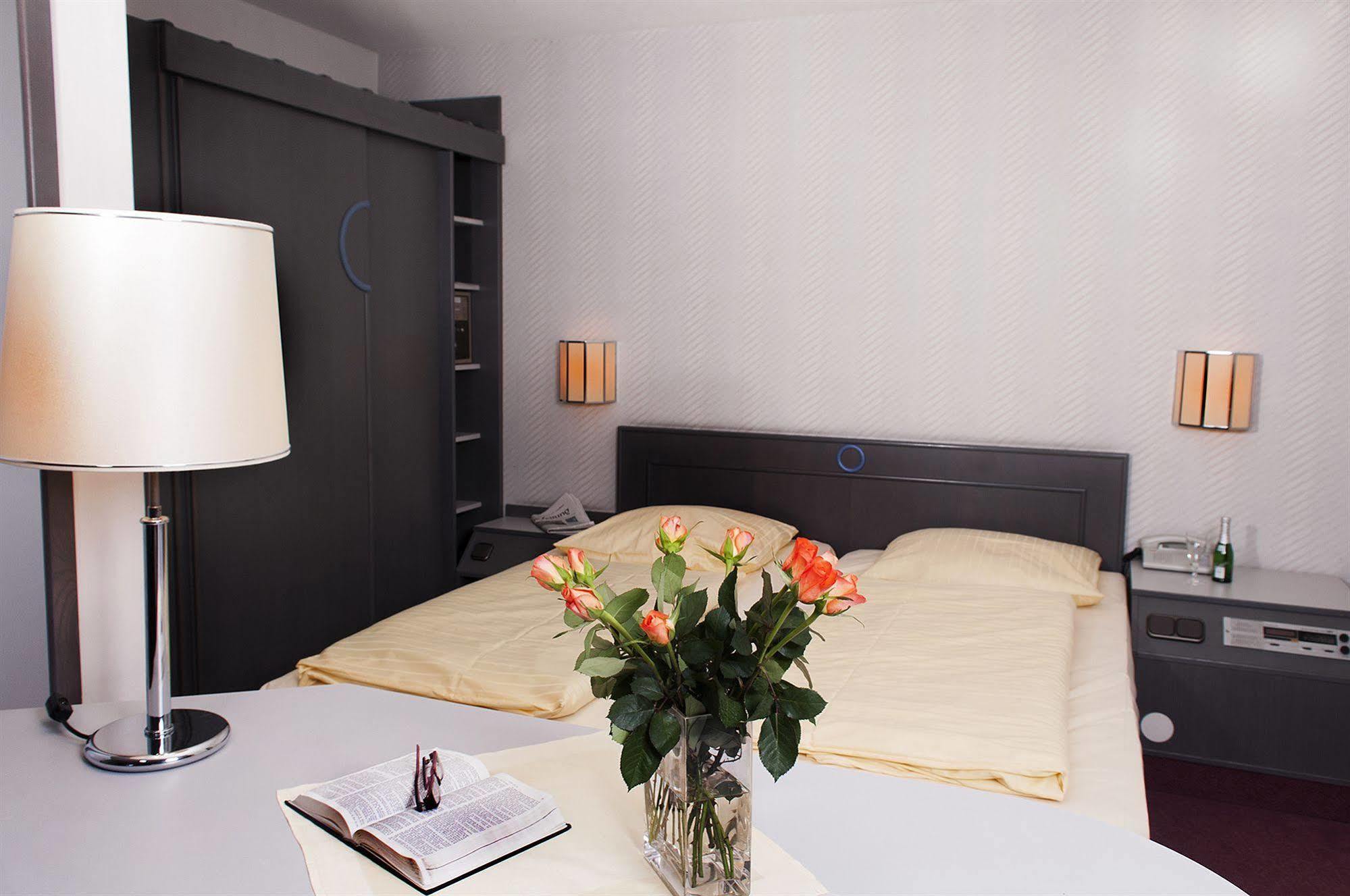 Invite Hotel Nuernberg City Екстер'єр фото